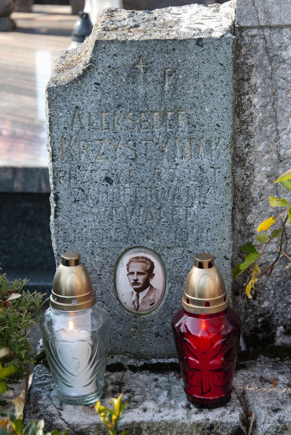 Krakowski IPN remontuje groby weteranów walk o niepodległość Polski. Fot. IPN