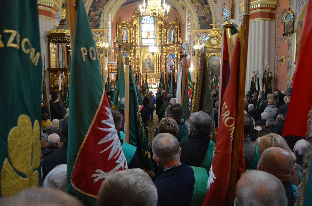 Przedstawiciele IPN na Zaduszkach Witosowych w Wierzchosławicach. Fot. Janusz Ślęzak (IPN)
