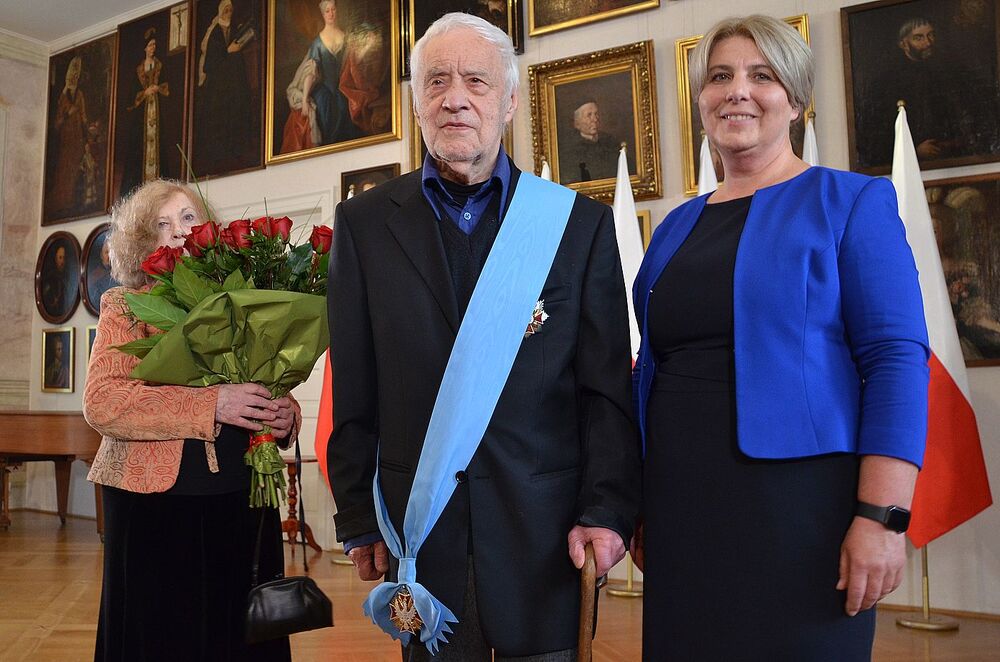 Order Orła Białego dla Adama Macedońskiego. Fot. Janusz Ślęzak (IPN)