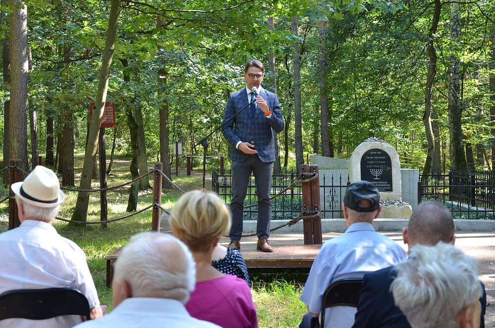 W Niepołomicach uczczono pamięć Żydów – ofiar niemieckiej Akcji Reinhardt. Fot. Janusz Ślęzak (IPN)