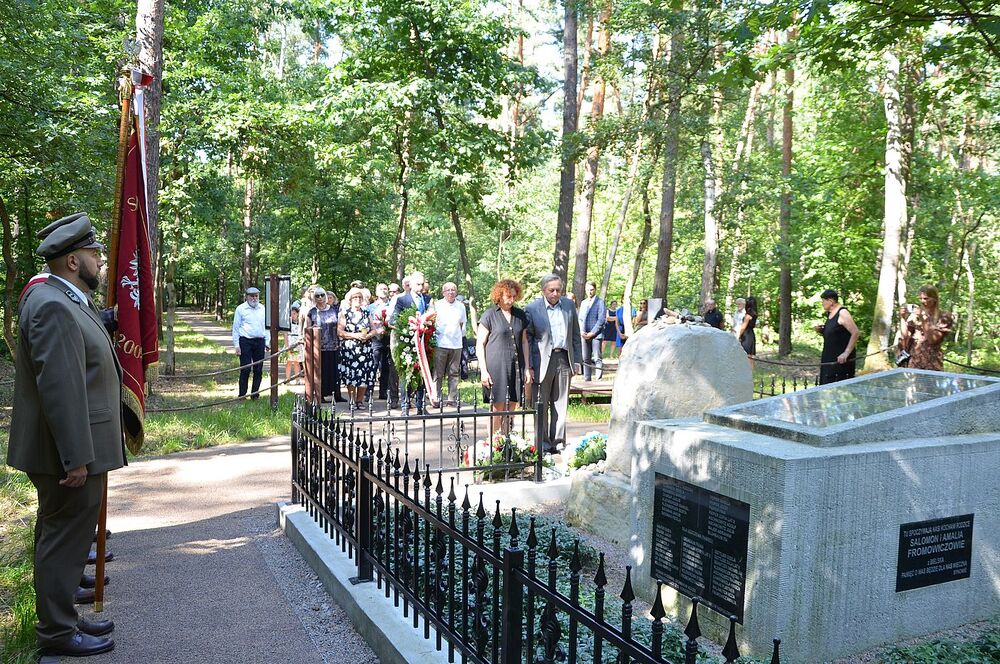 W Niepołomicach uczczono pamięć Żydów – ofiar niemieckiej Akcji Reinhardt. Fot. Janusz Ślęzak (IPN)