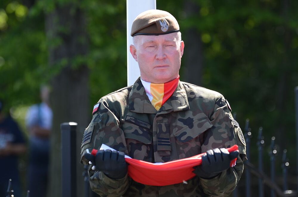 W Wierzbnie złożono hołd gen. Okulickiemu i cichociemnym. Fot. Janusz Ślęzak (IPN)