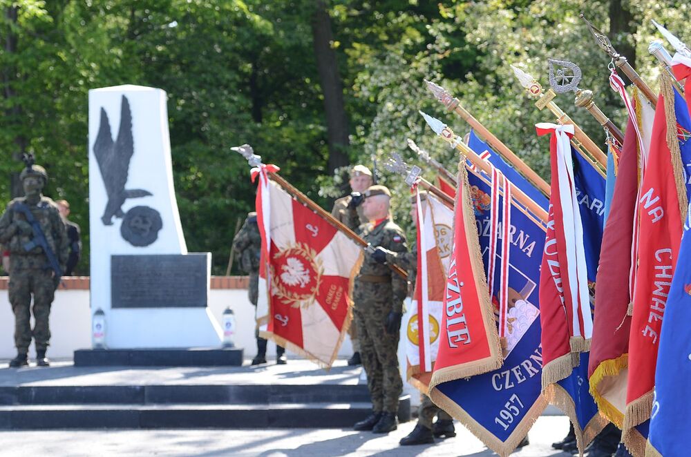 W Wierzbnie złożono hołd gen. Okulickiemu i cichociemnym. Fot. Janusz Ślęzak (IPN)