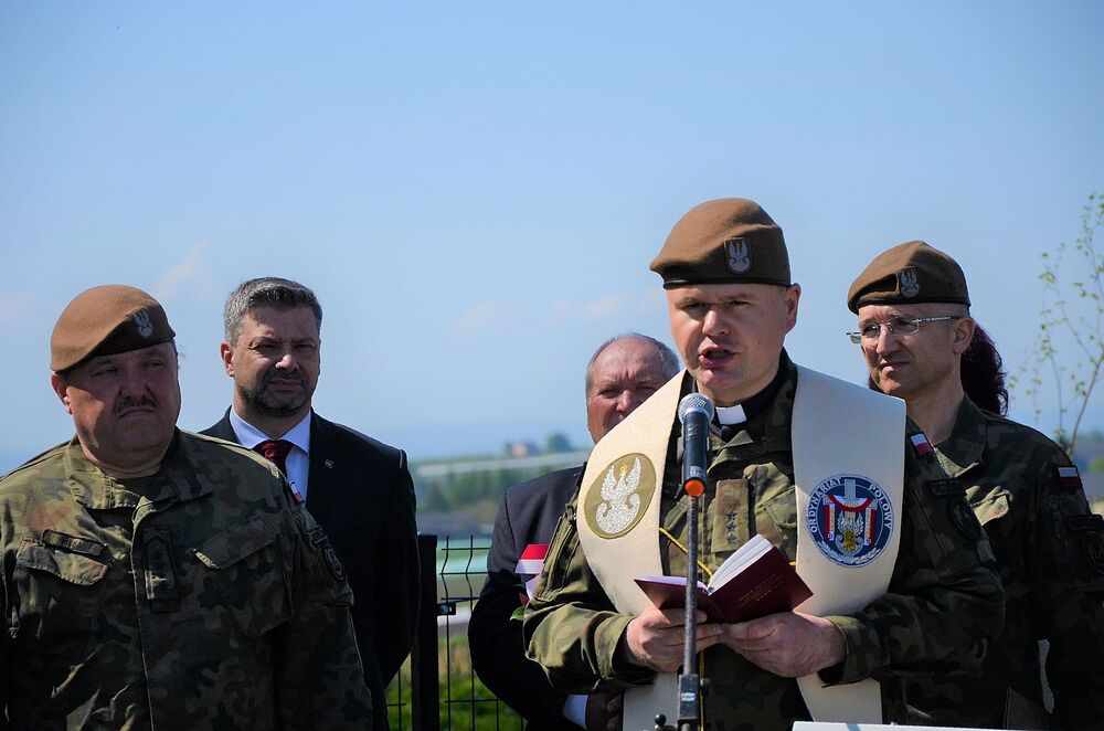W Wierzbnie złożono hołd gen. Okulickiemu i cichociemnym. Fot. Janusz Ślęzak (IPN)