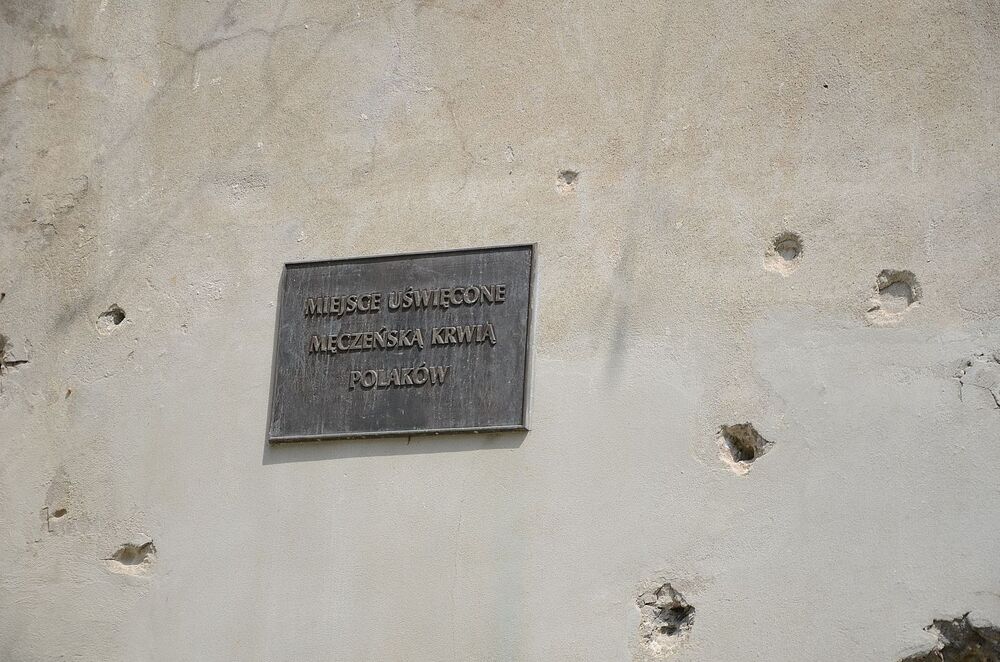 Miejsce straceń w forcie „Krzesławice”. Fot. Janusz Ślęzak (IPN)