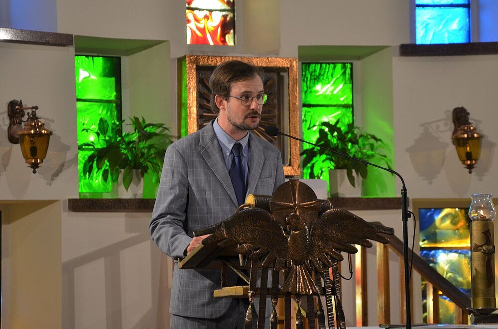 Odsłonięcie tablicy ks. Władysława Gurgacza w Tęgoborzu. Fot. Janusz Ślęzak (IPN)