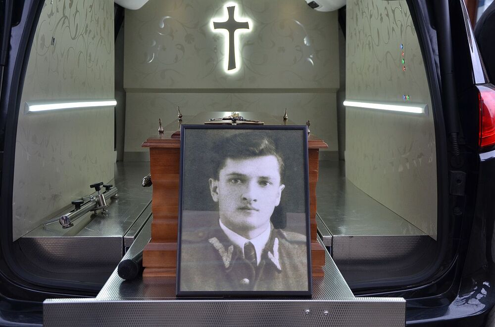 Uroczystości pogrzebowe Józefa Orkisza „Lotnego”. Fot. Janusz Ślęzak (IPN)