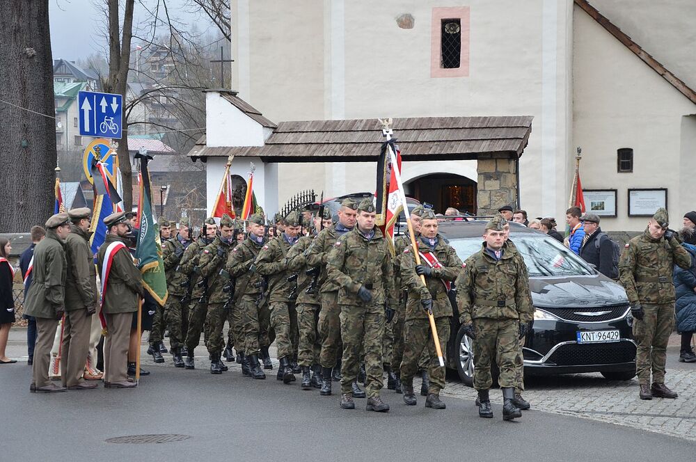 Uroczystości pogrzebowe Józefa Orkisza „Lotnego”. Fot. Janusz Ślęzak (IPN)