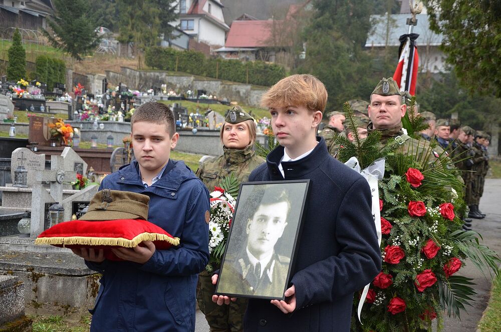Uroczystości pogrzebowe Józefa Orkisza „Lotnego”. Fot. Janusz Ślęzak (IPN)