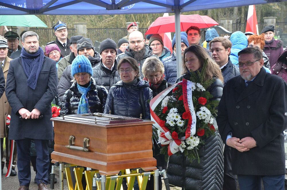 Uroczystości pogrzebowe Józefa Orkisza „Lotnego”. Fot. Janusz Ślęzak (IPN)