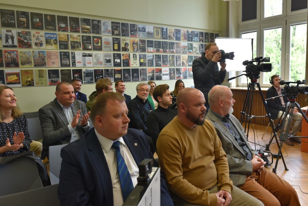 Przekazanie dokumentów 116 pp AK do Archiwum IPN w Krakowie. Fot. Żaneta Wierzgacz (IPN)