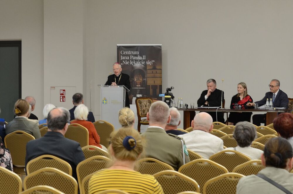 Dyskusja „Ks. Michał Rapacz. Kapłan, męczennik, ofiara komunizmu”. Fot. Janusz Ślęzak (IPN)