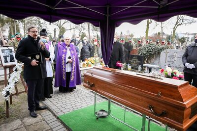 W uroczystościach pogrzebowych Zygmunta Goławskiego wziął udział prezes IPN dr Jarosław Szarek – Siedlce, 13 marca 2021. Fot. Sławek Kasper (IPN)
