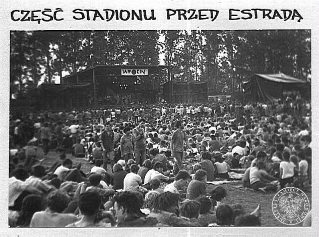 Część stadionu przed estradą