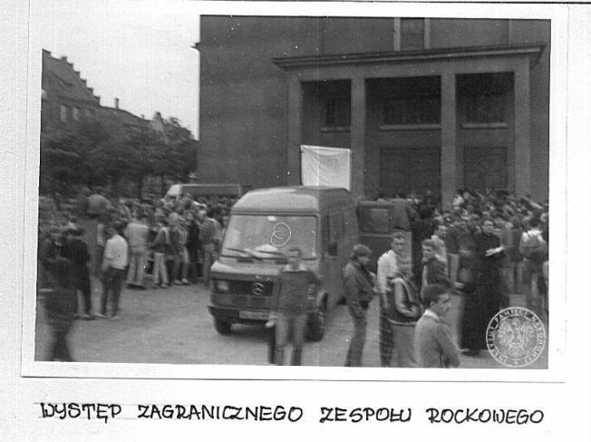 Występ zagranicznego zespołu rockowego