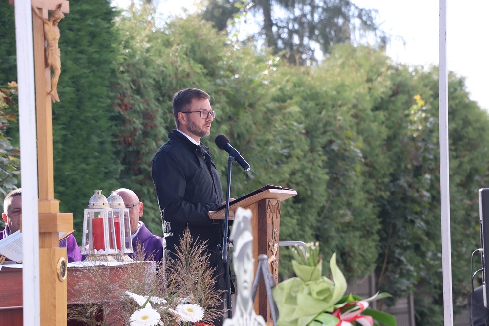 Uroczystości pogrzebowe 8 nieznanych żołnierzy Wielkopolskiej Samodzielnej Grupy Ochotniczej „WARTA” - Odolanów 12.10.2021 r.