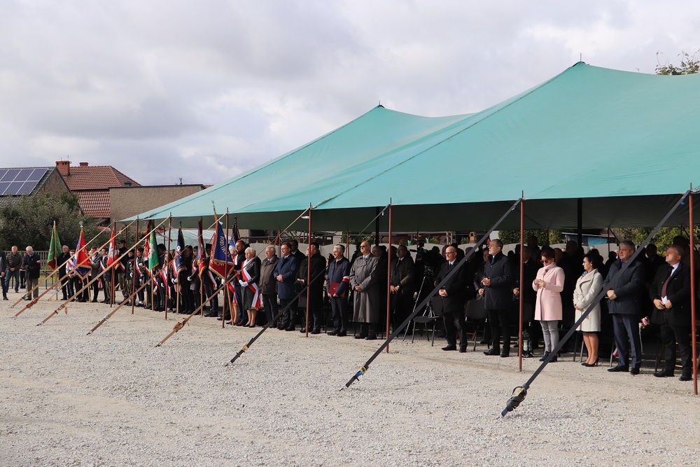 Uroczystości pogrzebowe 8 nieznanych żołnierzy Wielkopolskiej Samodzielnej Grupy Ochotniczej „WARTA” - Odolanów 12.10.2021 r.