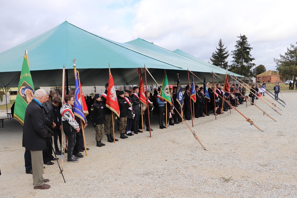 Uroczystości pogrzebowe 8 nieznanych żołnierzy Wielkopolskiej Samodzielnej Grupy Ochotniczej „WARTA” - Odolanów 12.10.2021 r.