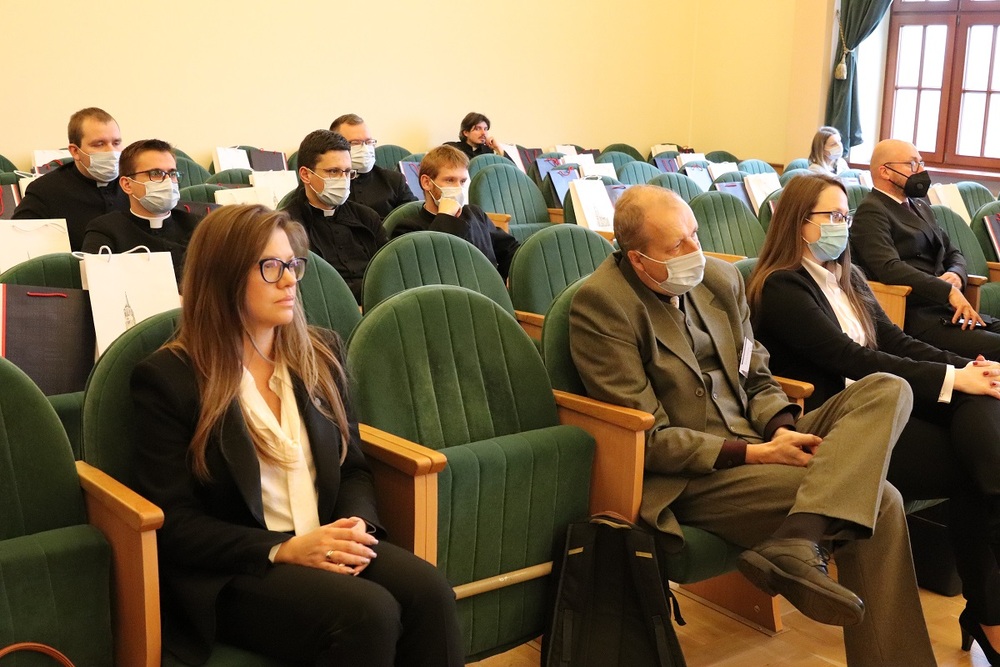 Ogólnopolska konferencja naukowa „…są w Łodzi serca gorące…”. W setną rocznicę powołania Archidiecezji łódzkiej” - 9-10.12.2021r.