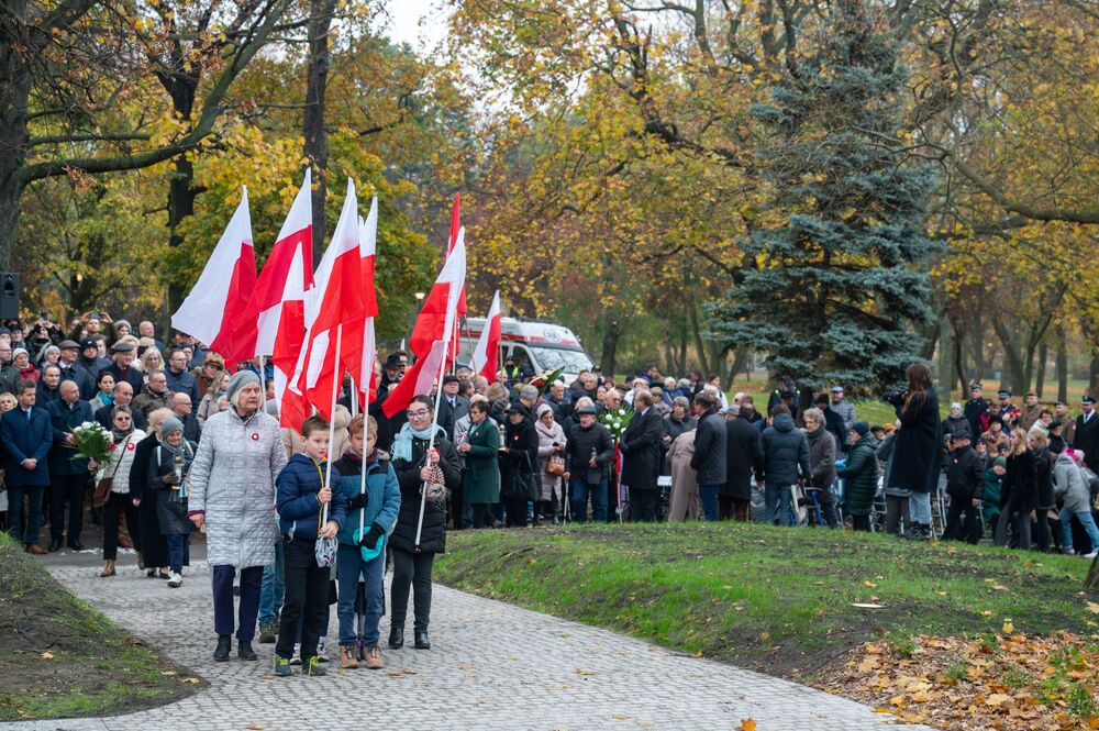 Odsłonięcie Pomnika Wypędzonych Wielkopolan. Fot. Urząd Miasta Poznania