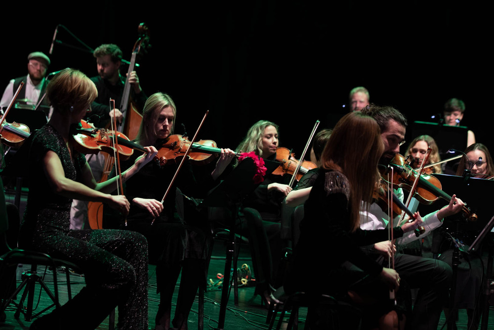 Koncert kolęd w wykonaniu Warszawskiej Orkiestry Sentymentalnej i Orkiestry Świętego Marcina. Fot. Jakub Krzyżanowski