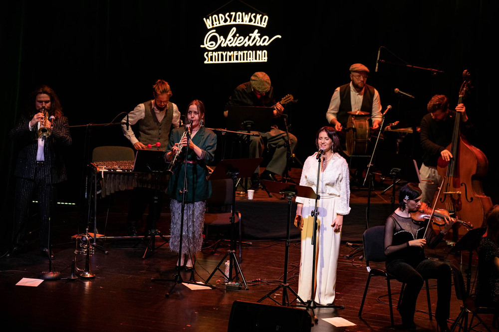 Koncert kolęd w wykonaniu Warszawskiej Orkiestry Sentymentalnej i Orkiestry Świętego Marcina. Fot. Jakub Krzyżanowski