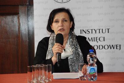 Renata Gieszczyńska z referatem na temat sanktuariów na terenie Świętej Warmii