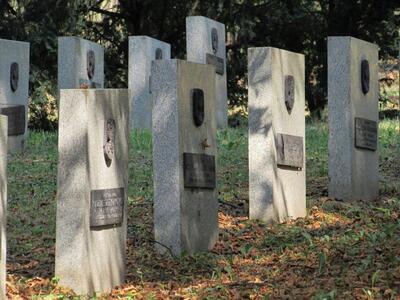 Fragment kwatery lotniczej na Cmentarzu Garnizonowym w Poznaniu