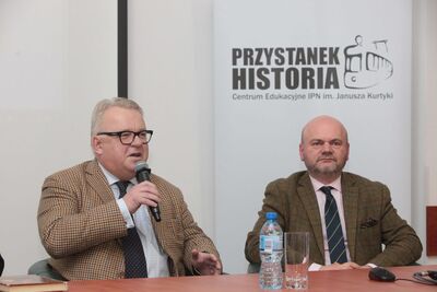 Rozmowa wspomnieniowa „Arystokraci w sowieckiej niewoli”. Od lewej: Mikołaj Wolski, Marcin Schirmer