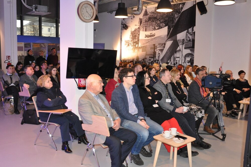 Zgromadzona publiczność, m.in. kierownik Centrum Szyfrów Enigma Piotr Bojarski oraz przedstawiciele rodzin kryptologów. Fot. Tomasz Cieślak