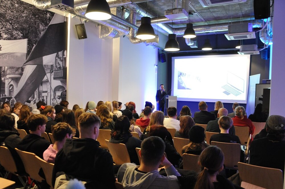 Wykład Witolda Sobóckiego  „Bez Kalkulatora i komputera. Jak łamano szyfr Enigmy”. Fot. Tomasz Cieślak