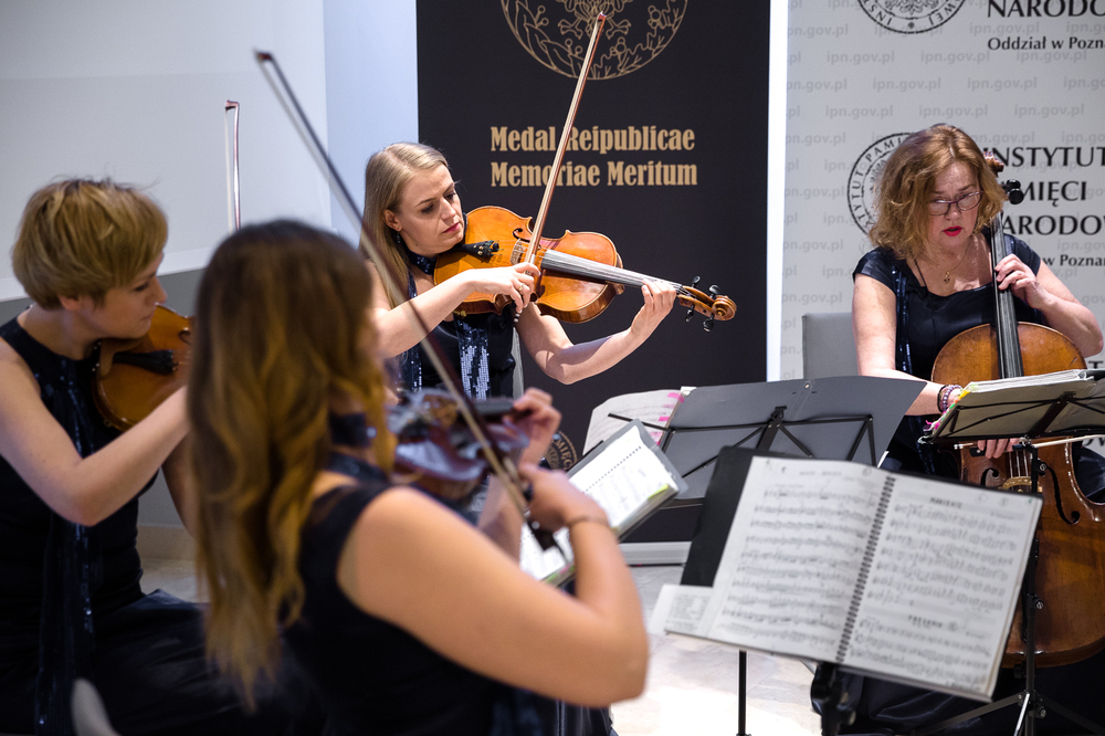 Uroczystość wręczenia Medali „Reipublicae Memoriae Meritum”. Fot. Sławomir Kasper (IPN)