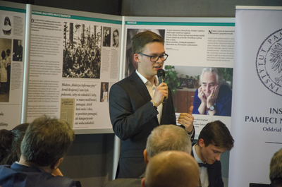 Historyczna debata z okazji Narodowego Dnia Pamięci Polaków ratujących Żydów pod okupacją niemiecką w muzeum w Markowej.