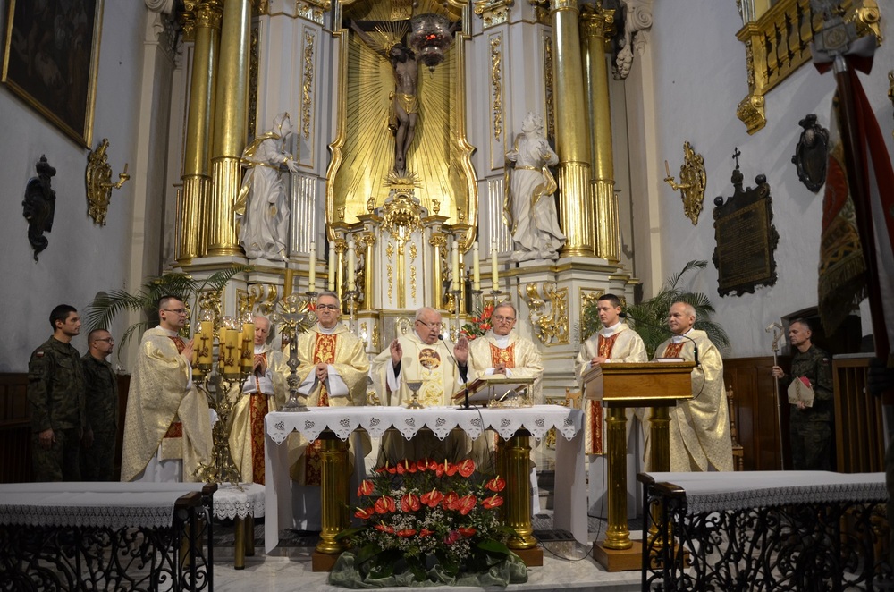 Msza święta z okazji 79. rocznicy powstania Polskiego Państwa Podziemnego oraz święto Wojsk Obrony Terytorialnej.