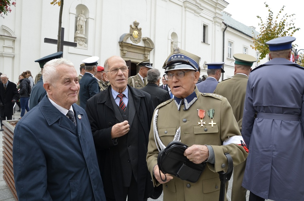 Uroczystości z okazji 79. rocznicy powstania Polskiego Państwa Podziemnego oraz święto Wojsk Obrony Terytorialnej.