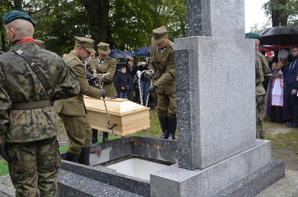 Uroczystości pogrzebowe śp. kpt. Tadeusza Gajdy ps. „Tarzan” w Stalowej Woli.