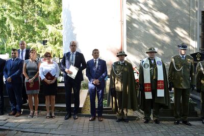 Odsłonięcie tablicy pamiątkowej na kwaterze żołnierzy polskich w Przemyślu