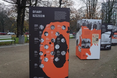 Wystawa „Powstanie Grudniowe 1970 roku” na placu Adama Mickiewicza w Szczecinie