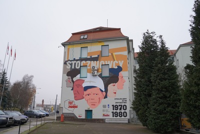 Mural „Strajkujemy aż do zwycięstwa” w 50. rocznicę Grudnia '70 – Szczecin