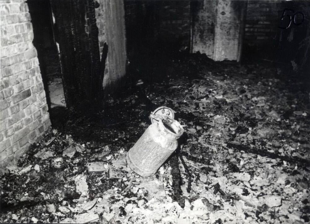 Bańka po mleku, w której dostarczono benzynę do podpalenia gmachu KW PZPR (IPN Sz 0012/323 t. 1)