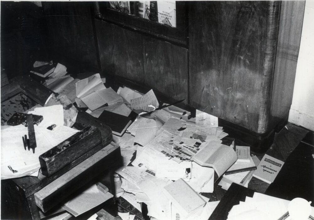 Zniszczenia wewnątrz konsulatu ZSRS (IPN Sz 009/1460)