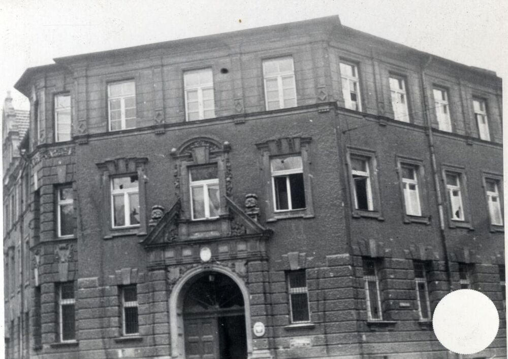 Wybite szyby w budynku II Komisariatu MO (IPN Sz 009/1460)