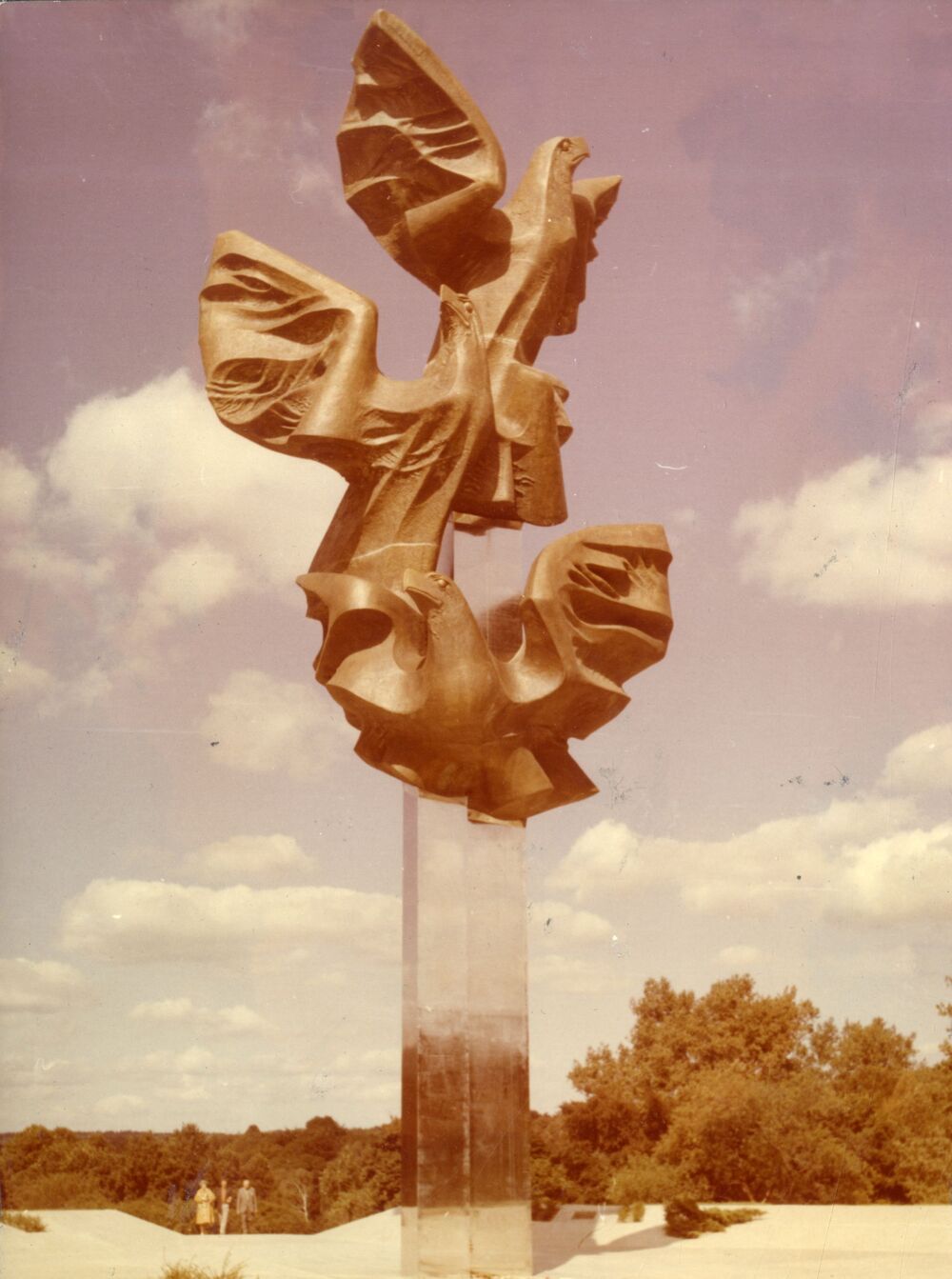 Pomnik Czynu Polaków. (IPN Sz 0012/534 t. 6)