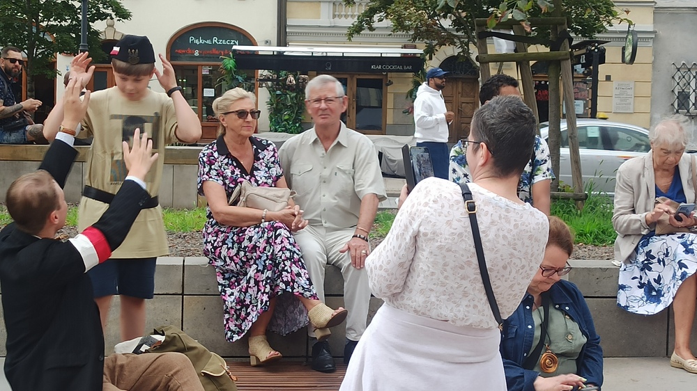 „Na odsiecz powstańczej Warszawie” – ekspozycja IPN i stoisko edukacyjne na Skwerze Hoovera – Warszawa, 1 sierpnia 2025