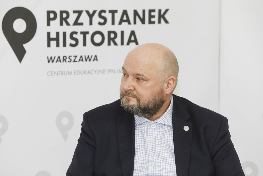 Dr Paweł Piotrowski podczas dyskusji z cyklu „Tajemnice bezpieki” – Warszawa, 31 stycznia 2022. Fot. Piotr Życieński (IPN)