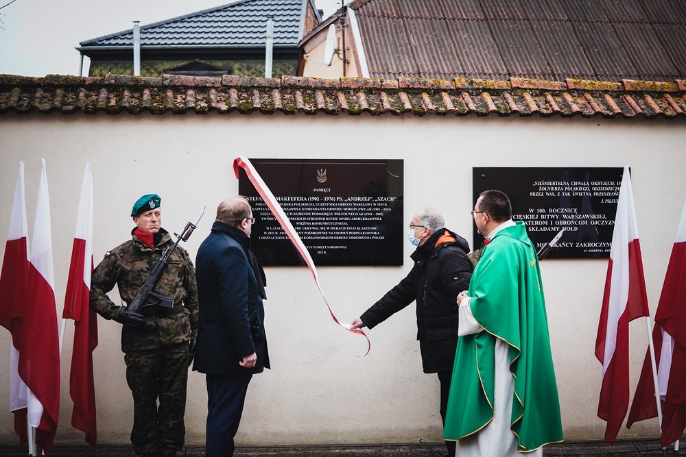 Uroczystość odsłonięcia tablicy upamiętniającej Stefana Szmakfefera – Zakroczym, 20 lutego 2022. Fot. Mateusz Niegowski (IPN)