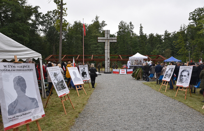 Uroczystości upamiętniające zamordowanych przez UB żołnierzy NSZ
