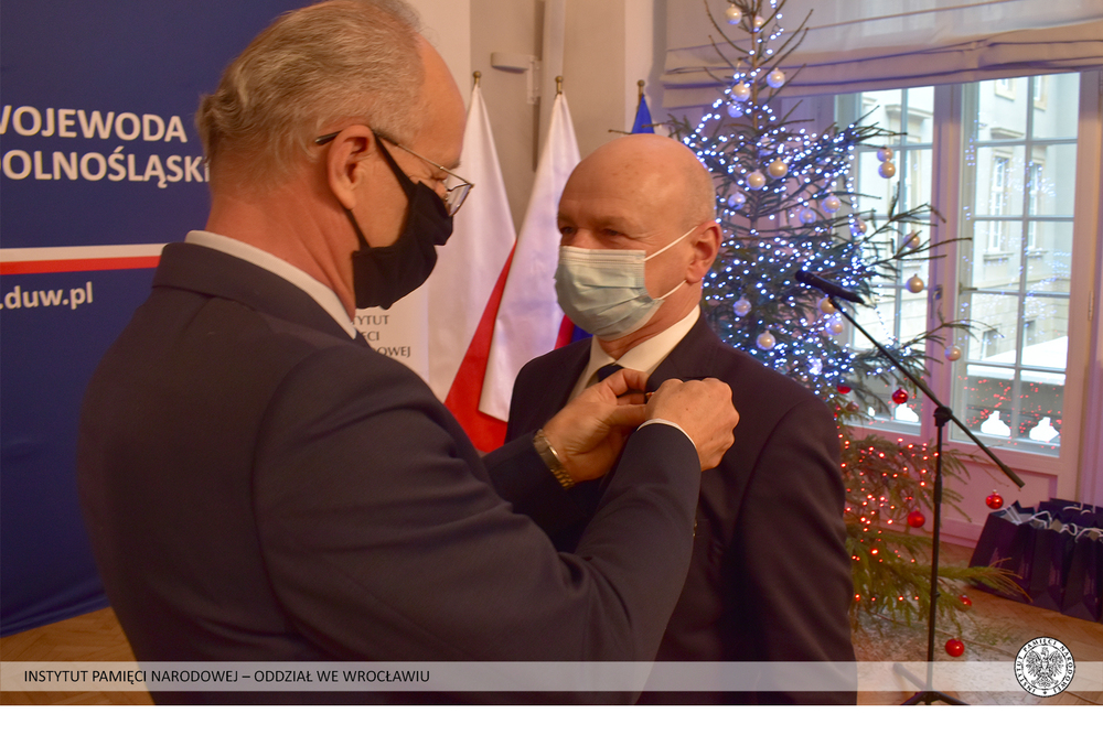 Uroczystość odznaczenia Krzyżami Wolności i Solidarności działaczy opozycji demokratycznej z czasów PRL